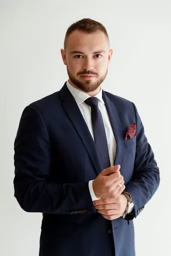 Radca Prawny Łódź Michał Kucharski prawo budowlane nieruchomości prawo spadkowe obsługa prawna firm zakładanie spółek s24